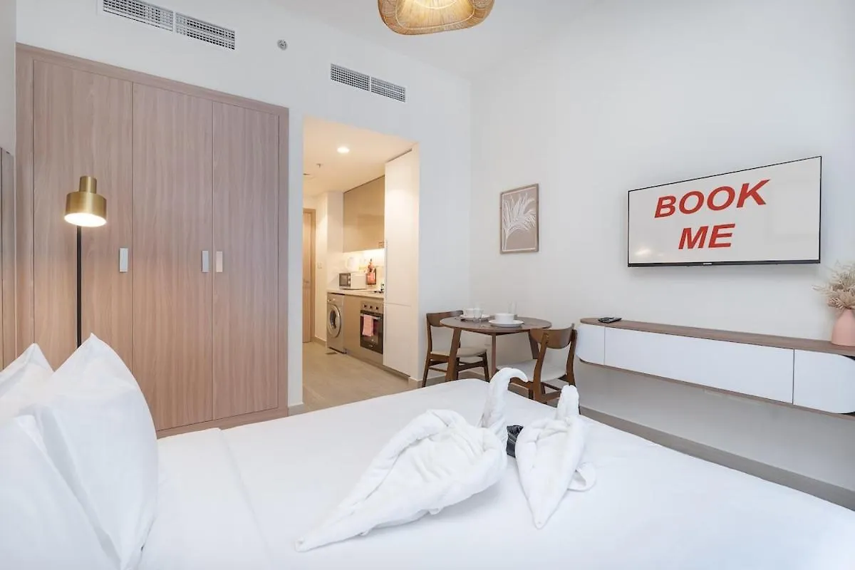 Immaculate Studio Great For 2 In Meydan Dubai Apartment