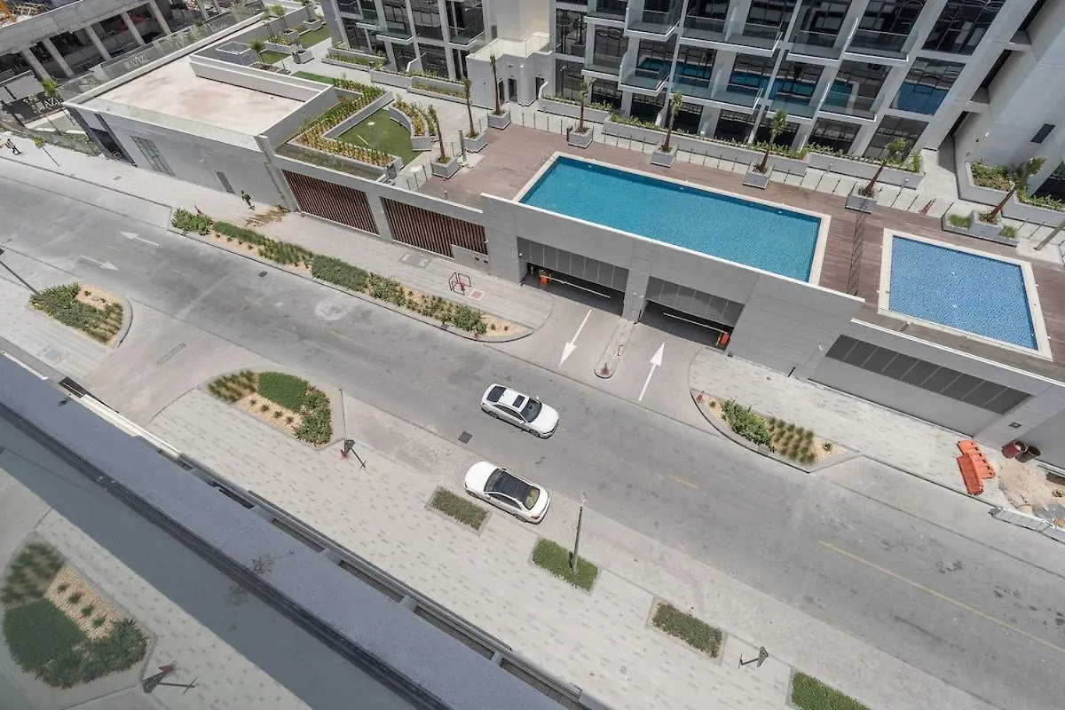 Immaculate Studio Great For 2 In Meydan Dubai Apartment